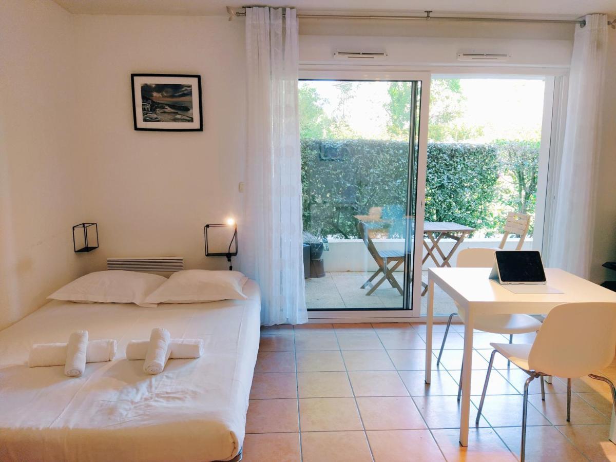 Appartement La Baignade De Montaigu, Piscine Et Garage Couvert *